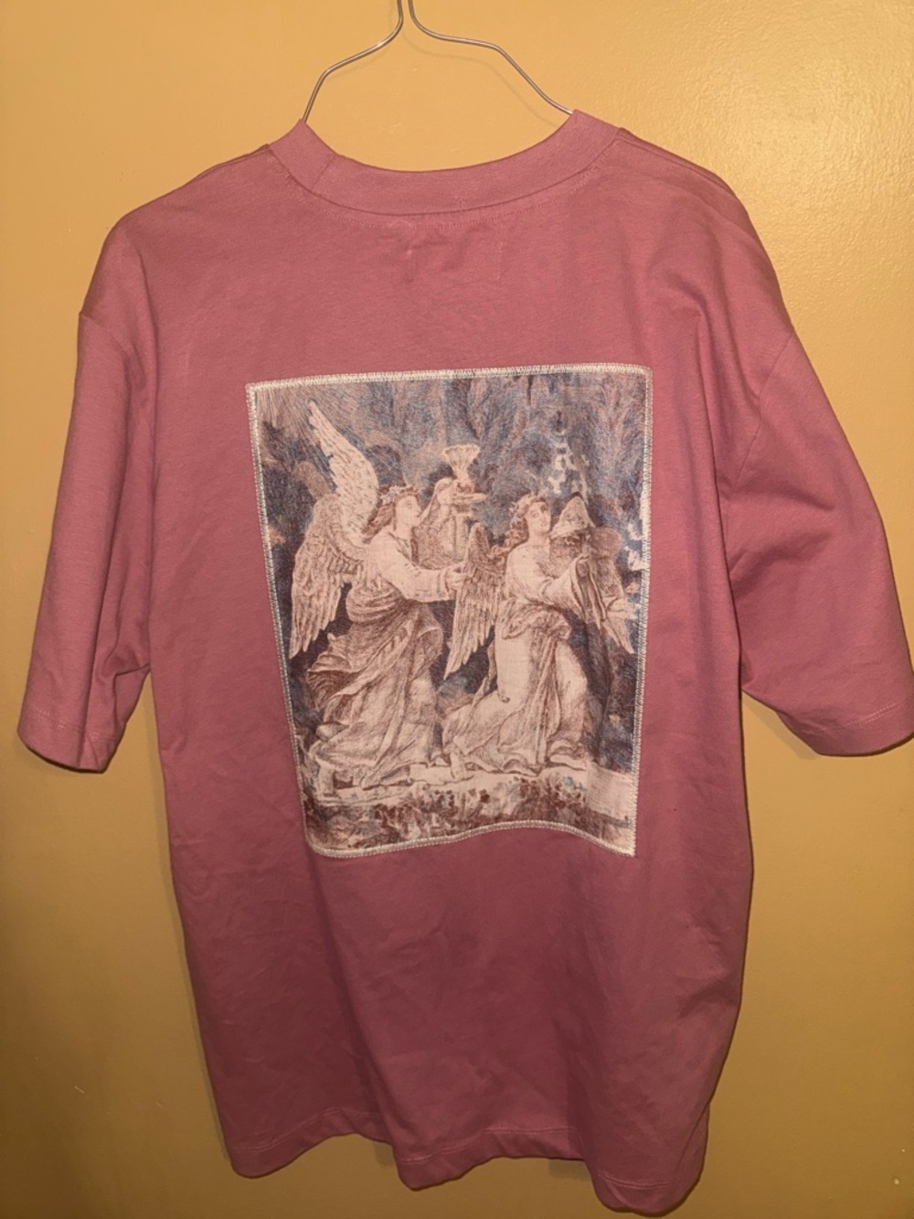 VOX POPULI Relaxed Vintage-Inspired Angel Graphic Tee in Dusty Rose large